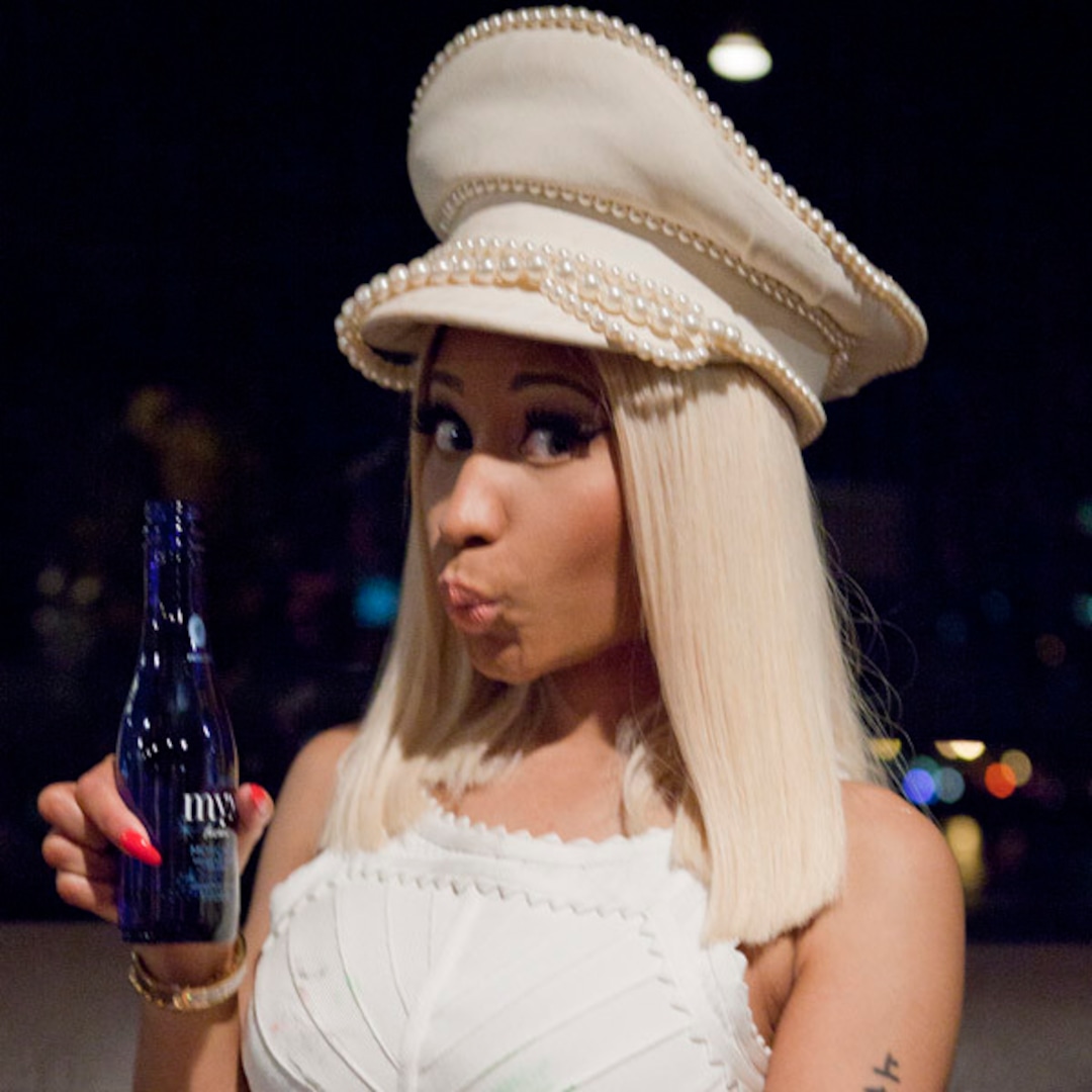 Exclusive! Nicki Minaj Praises Miley Cyrus' Style Evolution and Twerking Exclusive! Nicki Minaj Praises Miley Cyrus' Style Evolution and Twerking
